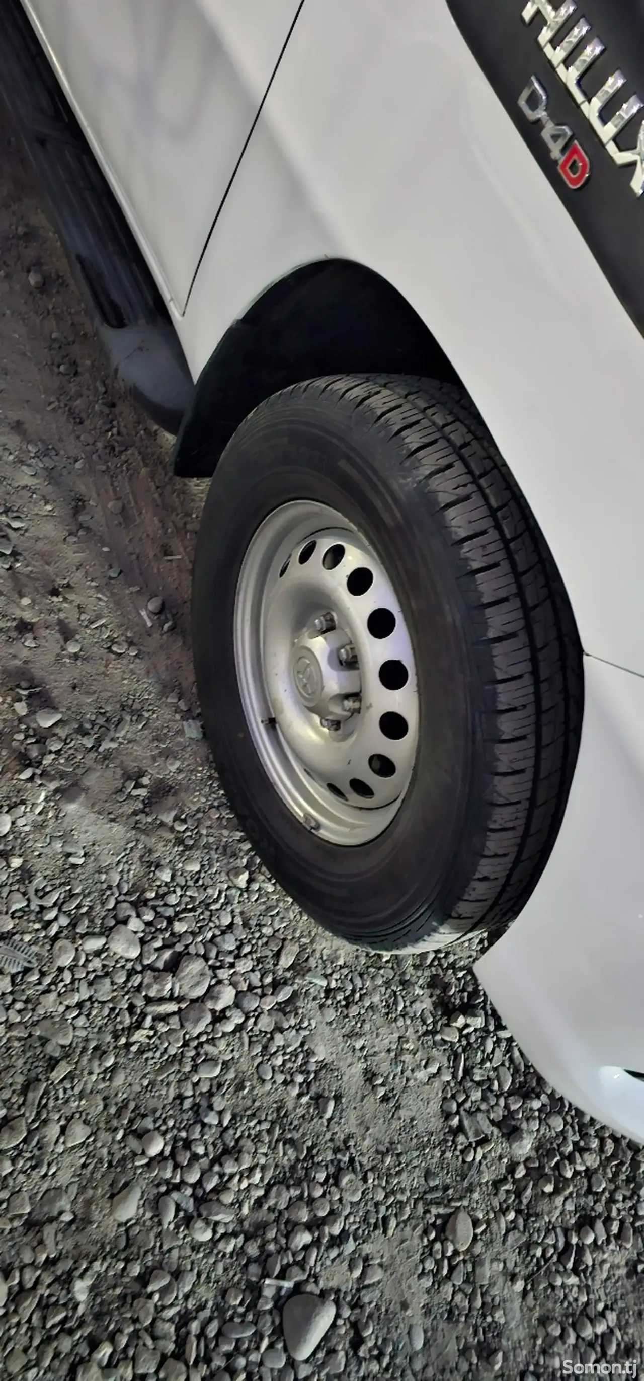 Toyota Hilux 2016 · 2.7 MT