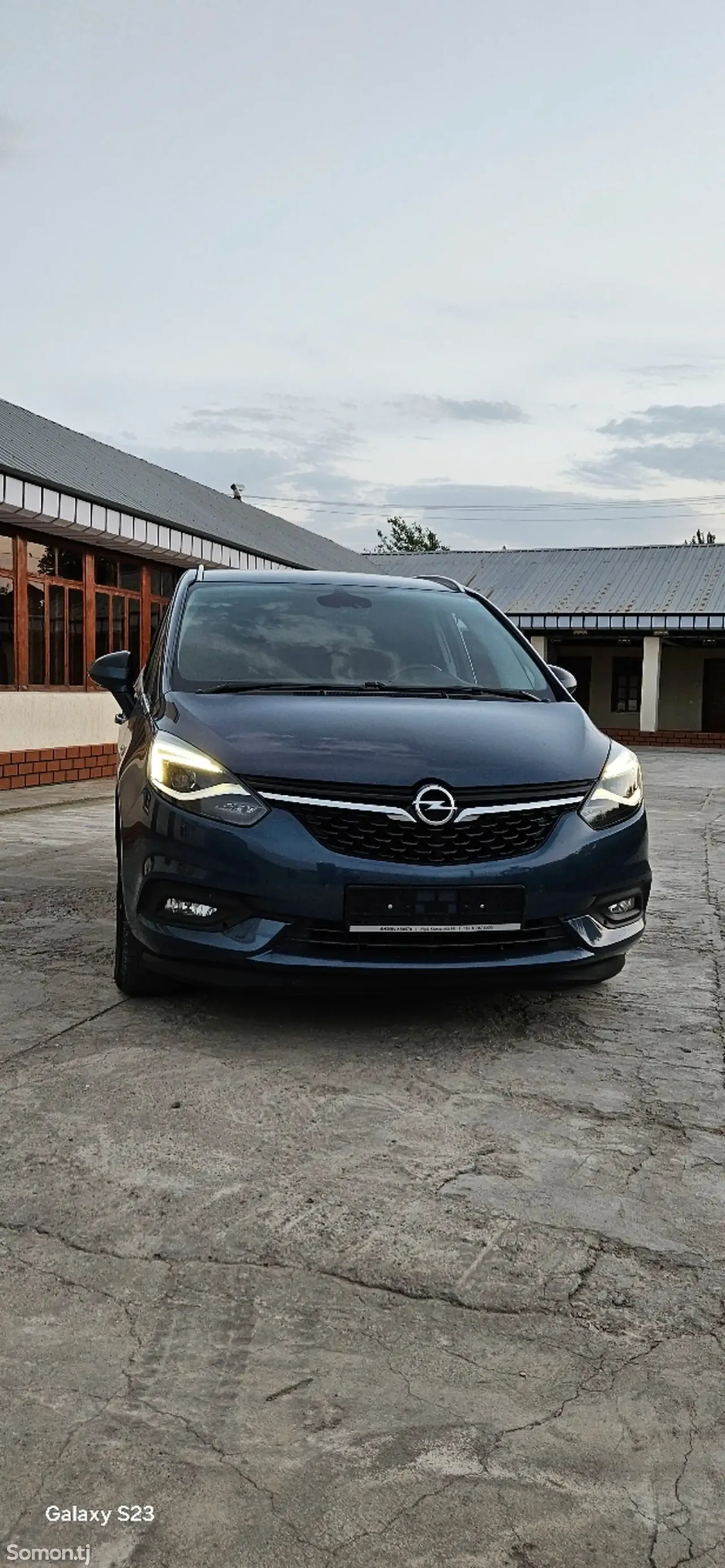 Opel Zafira 2017 · 1.4 MT