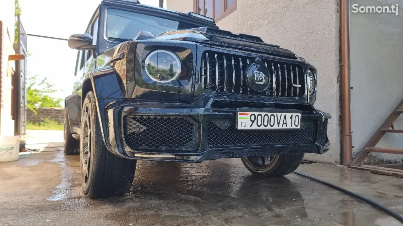 Mercedes-Benz G class 2002 · 5.5 AT