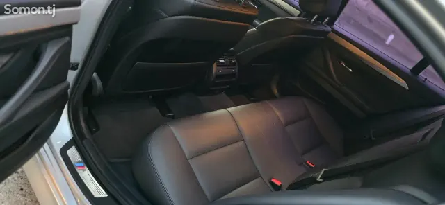 BMW 5 series 2014 · 3.0 AT