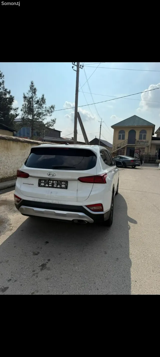 Hyundai Santa Fe 2019 · 2.4 AT