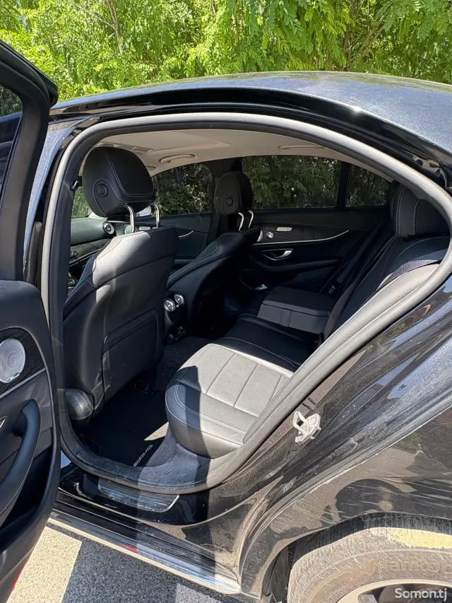 Mercedes-Benz E class 2017 · 2.0 AT