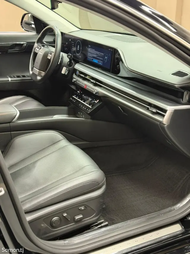 Hyundai Grandeur 2023 · 3.0 AT