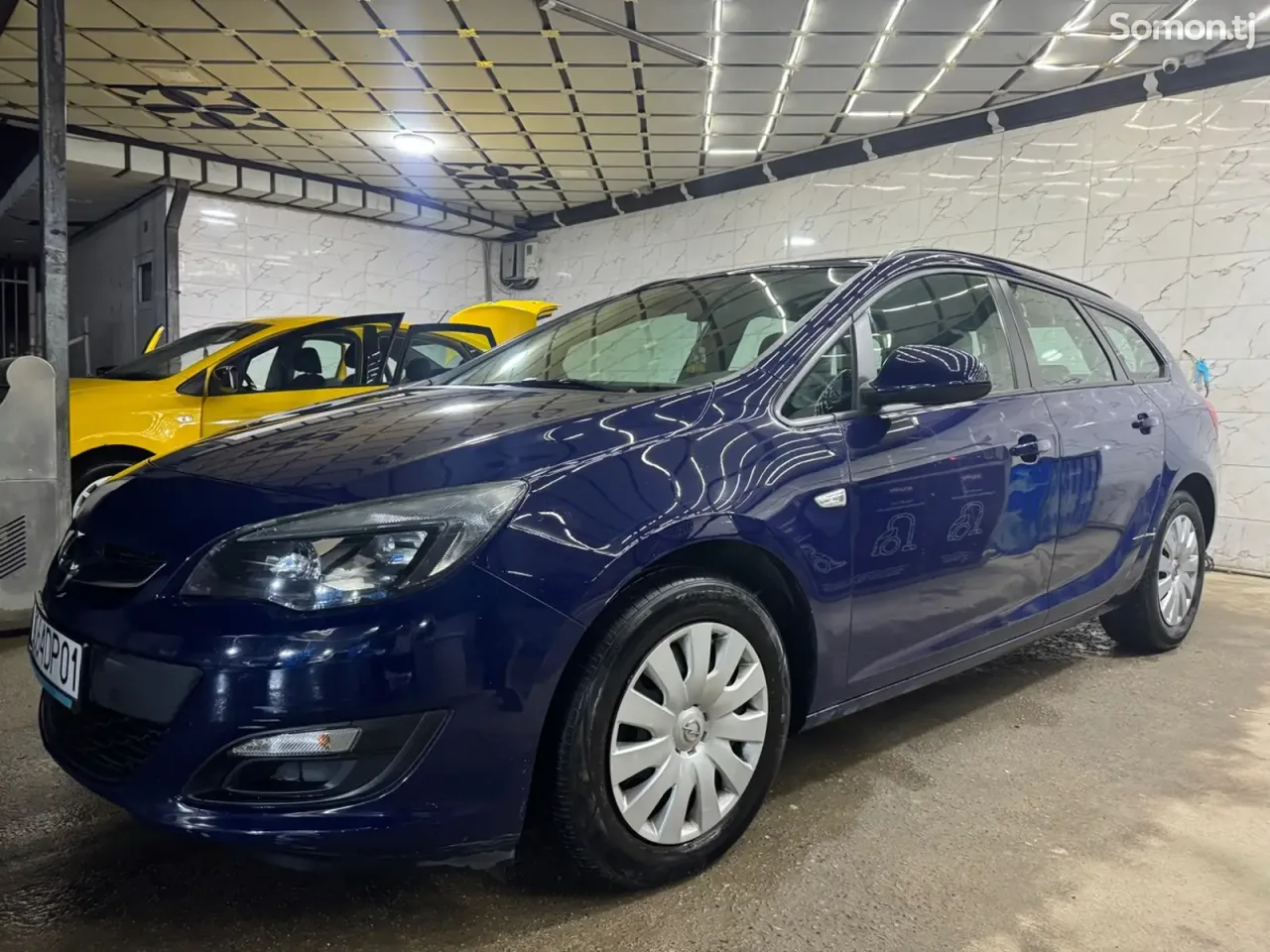 Opel Astra J 2014 · 1.7 MT