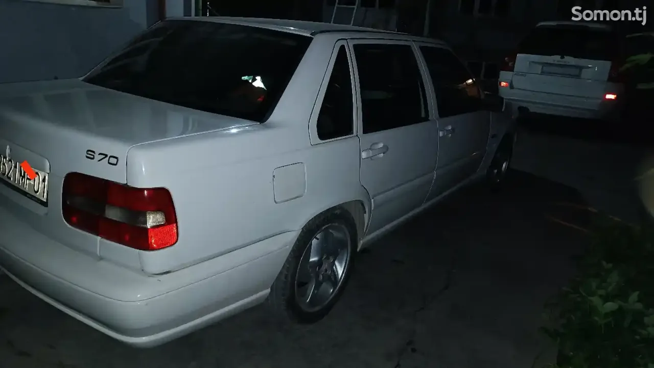 Volvo S70 1998 · 2.4 MT