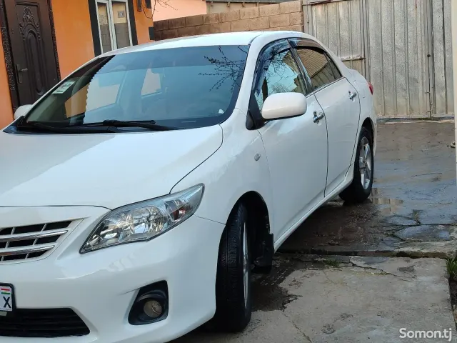 Toyota Corolla 2013 · 1.8 AT