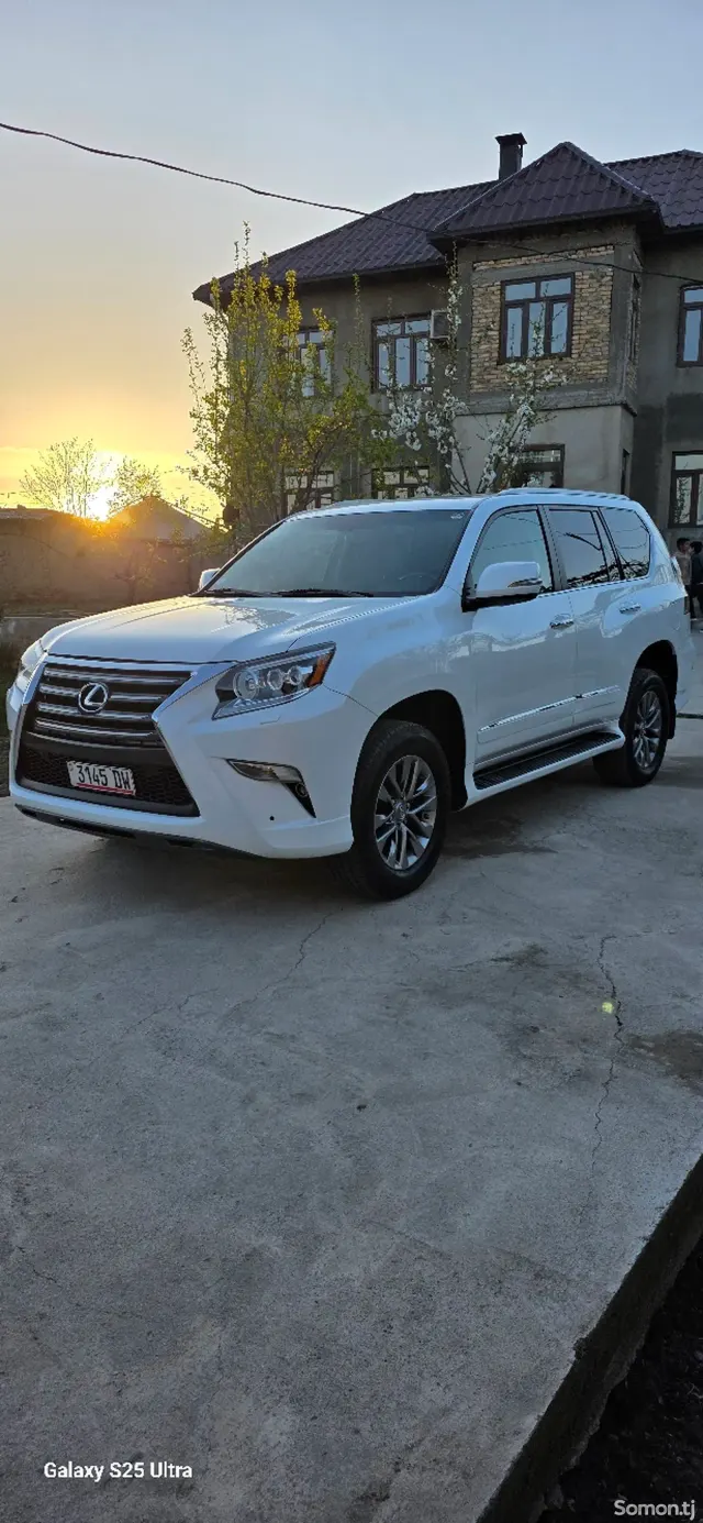 Lexus GX series 2015 · 4.6 AT