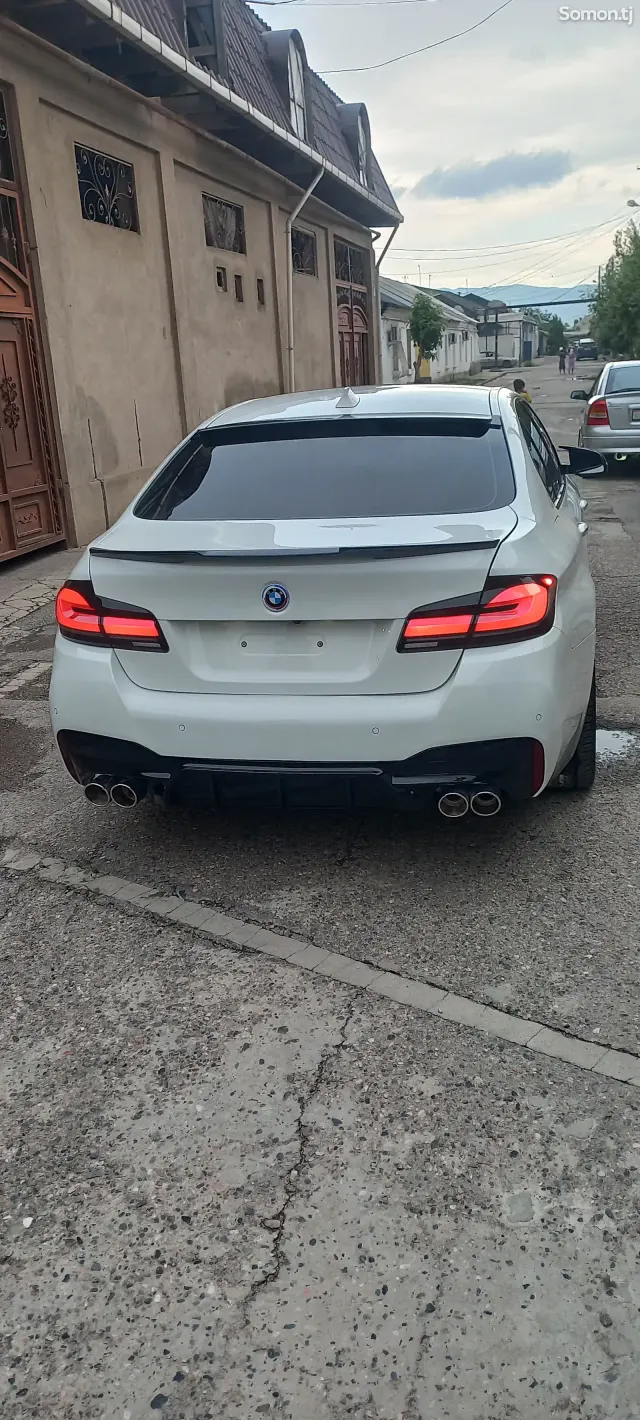 BMW 5 series 2016 · 2.0 AT