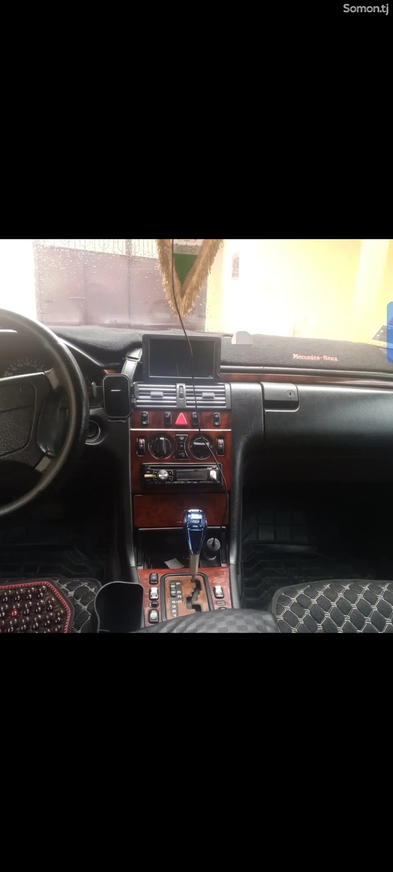 Mercedes-Benz E class 1997 · 2.3 AT