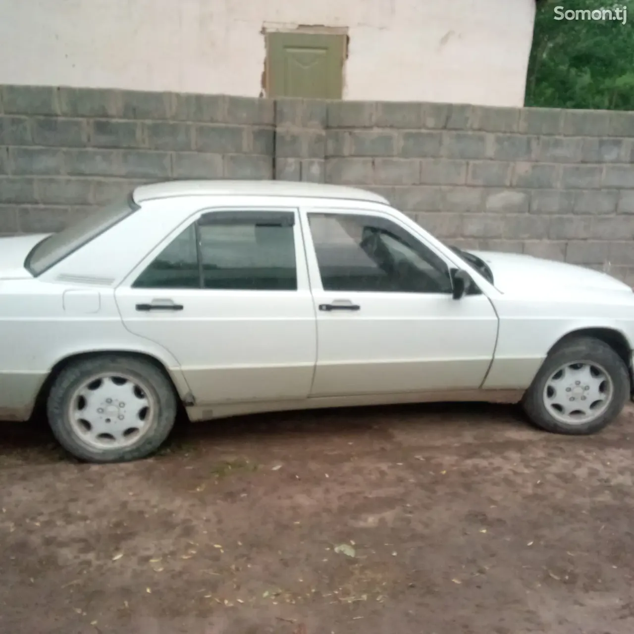 Mercedes-Benz W124 1987 · 2.0 MT