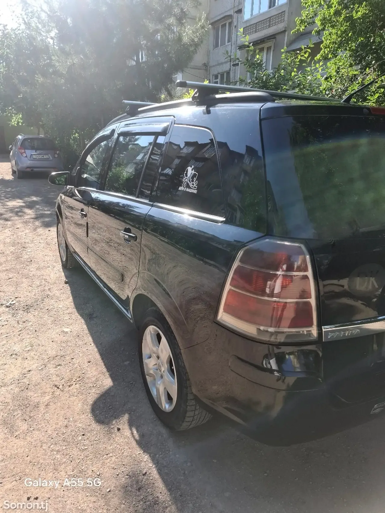 Opel Zafira 2006 · 1.9 MT