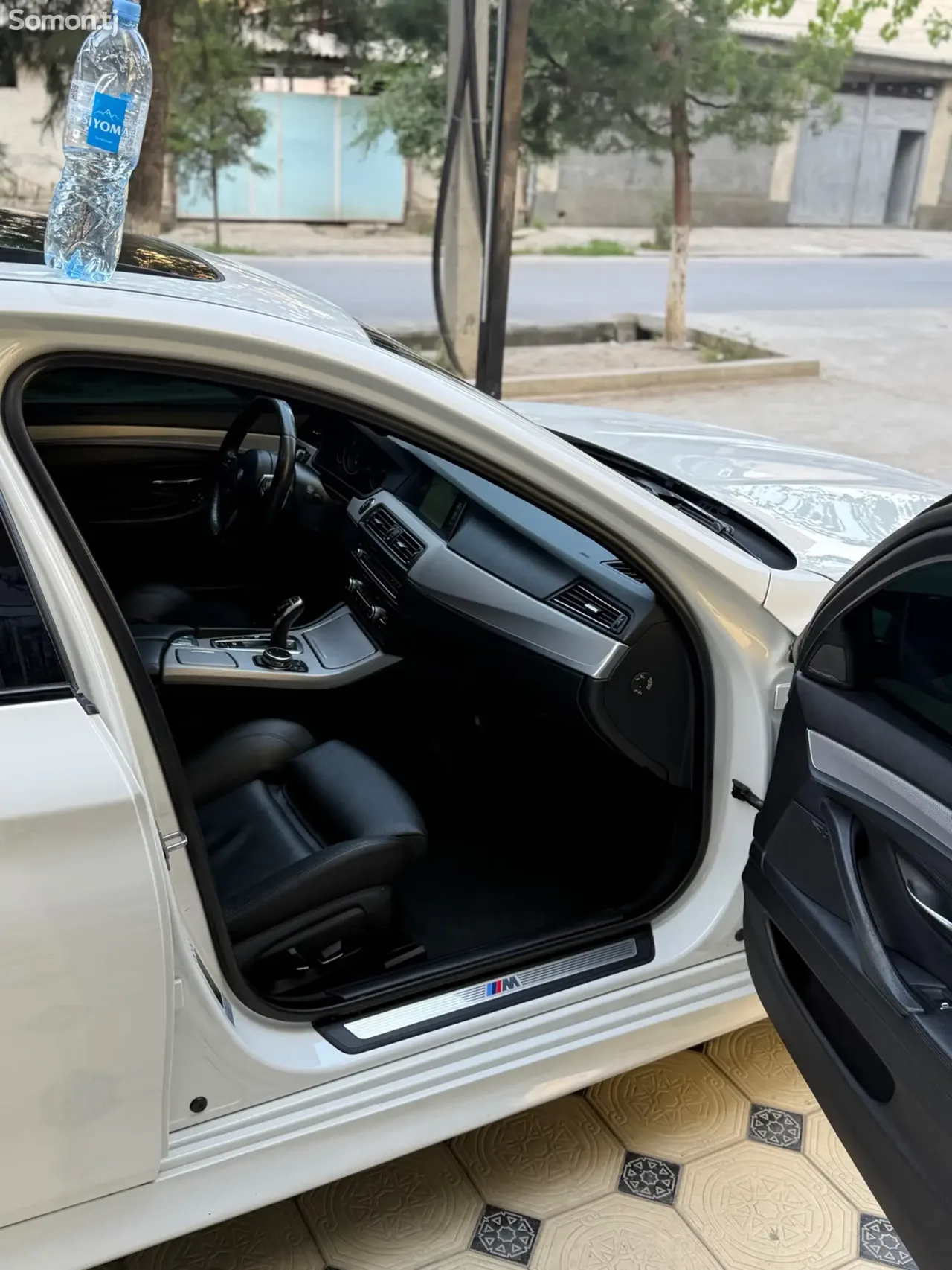 BMW 5 series 2015 · 3.0 AT