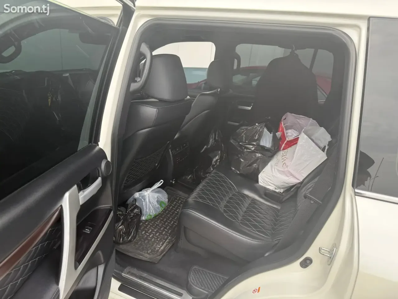 Toyota Land Cruiser 2018 · 4.5 AT
