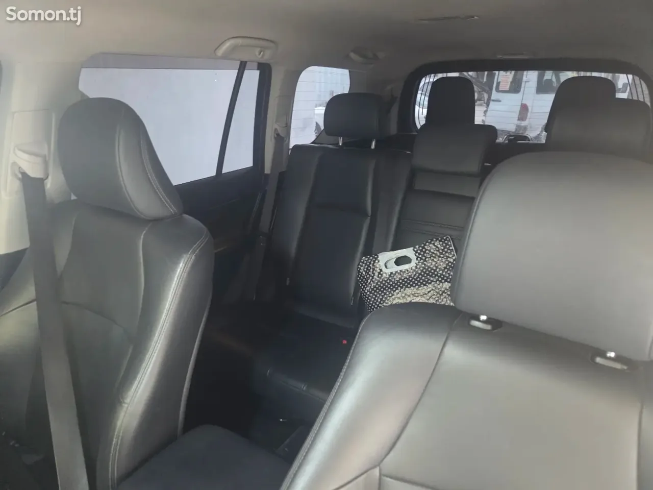 Toyota Land Cruiser Prado 2016 · 2.8 AT