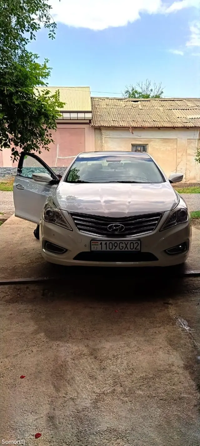 Hyundai Grandeur 2011 · 2.4 AT