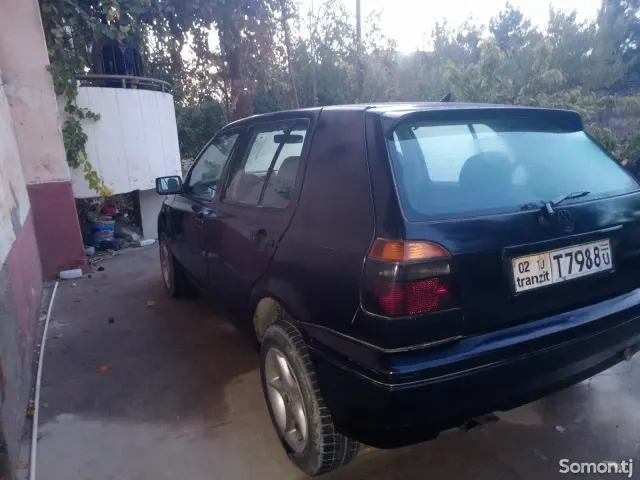 Volkswagen Golf 1993 · 2.8 MT