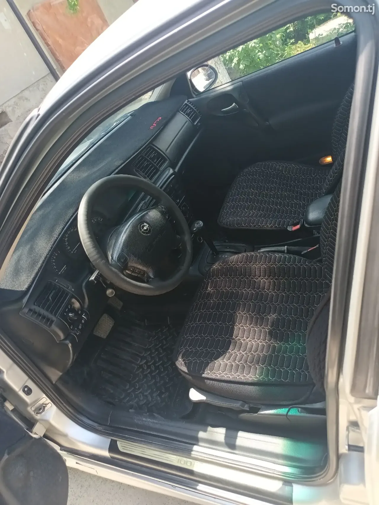 Opel Vectra B 1999 · 1.6 AT