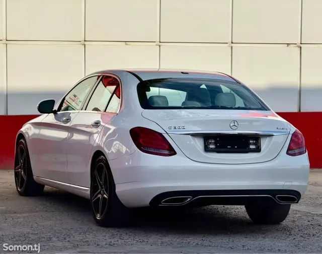 Mercedes-Benz C class 2015 · 2.0 AT