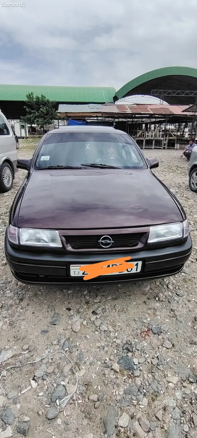 Opel Astra F 1992 · 1.6 MT