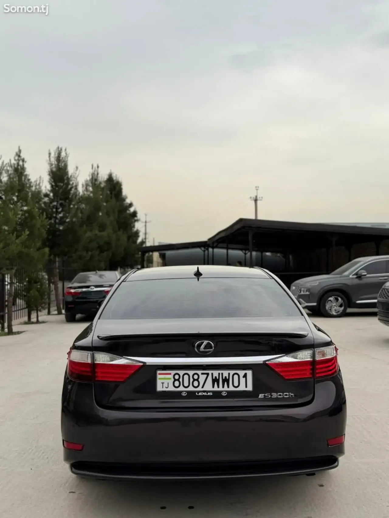 Lexus ES series 2013 · 2.5 AT