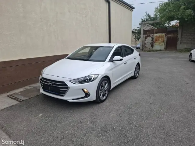 Hyundai Avante 2015 · 1.6 AT