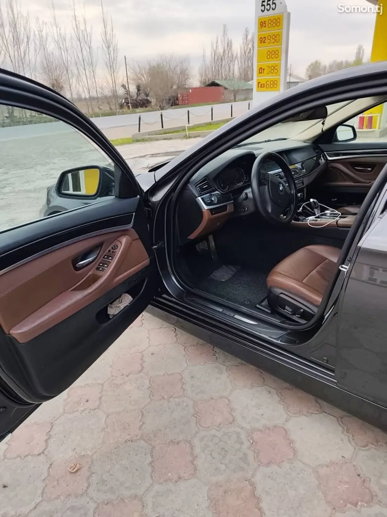 BMW 5 series 2014 · 2.0 AT
