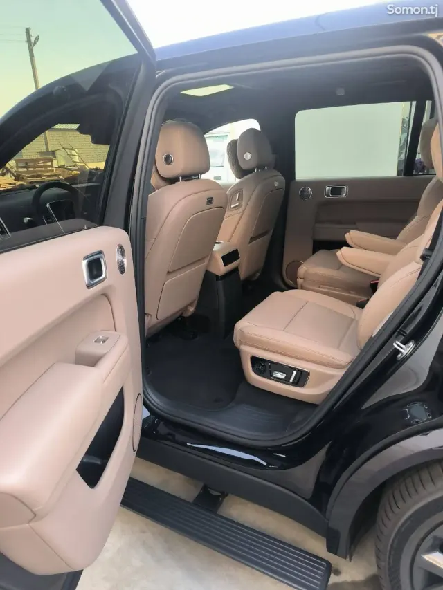 Li Auto (Lixiang) L9 2025 · 2.0 AMT