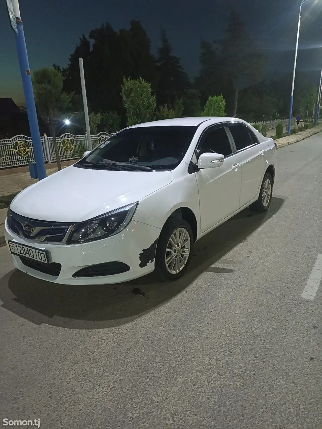 BYD E5 2019 · AT