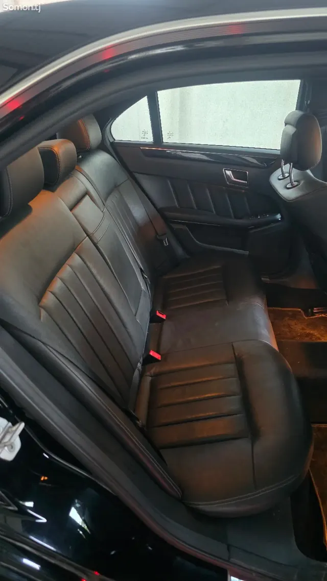 Mercedes-Benz E class 2016 · 3.0 AT
