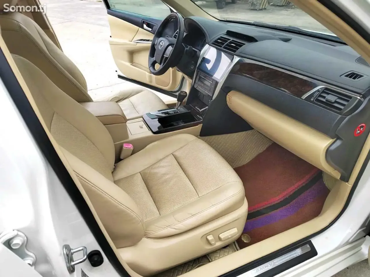 Toyota Camry 2016 · 2.0 AT