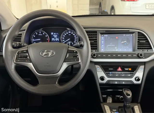 Hyundai Avante 2017 · 1.6 AT