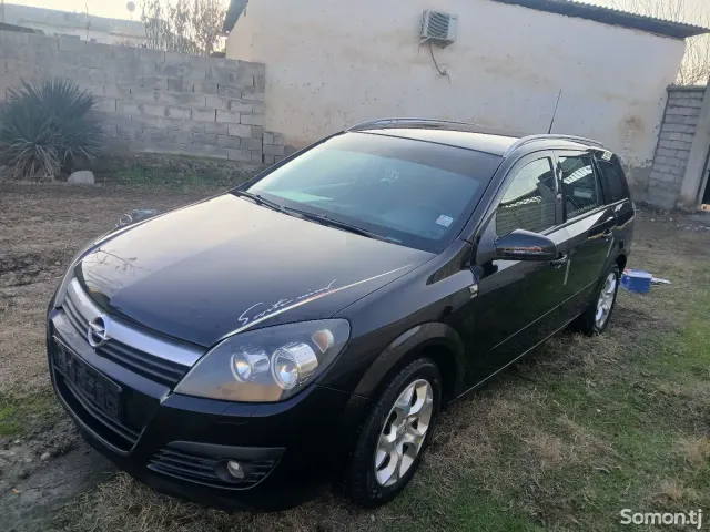 Opel Astra H 2006 · 1.6 MT