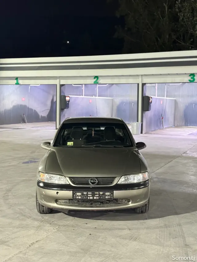 Opel Vectra B 1997 · 1.6 MT