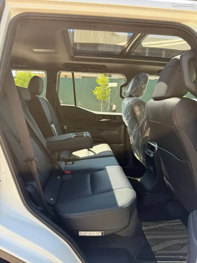 Toyota Land Cruiser Prado 2026 · 2.5 AT