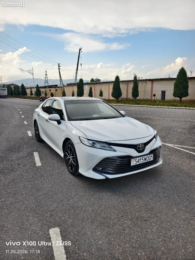 Toyota Camry 2020 · 2.0 AT