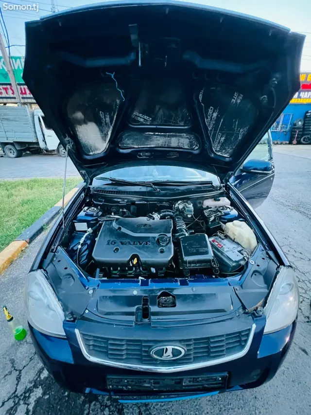 Lada (ВАЗ) Priora 2013 · 1.6 MT