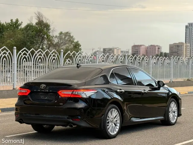 Toyota Camry 2019 · 3.5 AT
