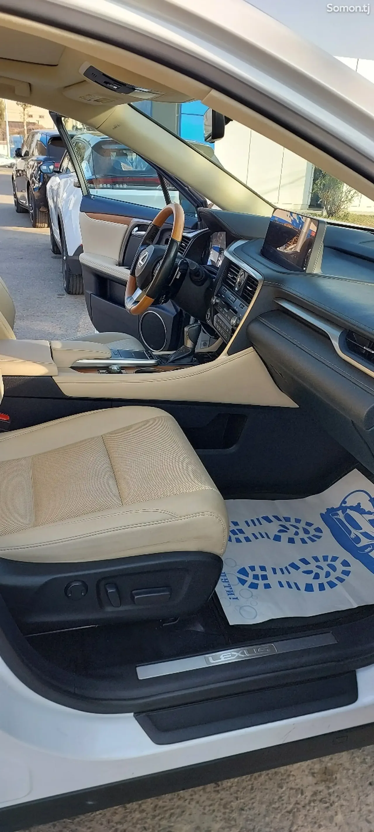 Lexus RX series 2022 · 4.5 AT