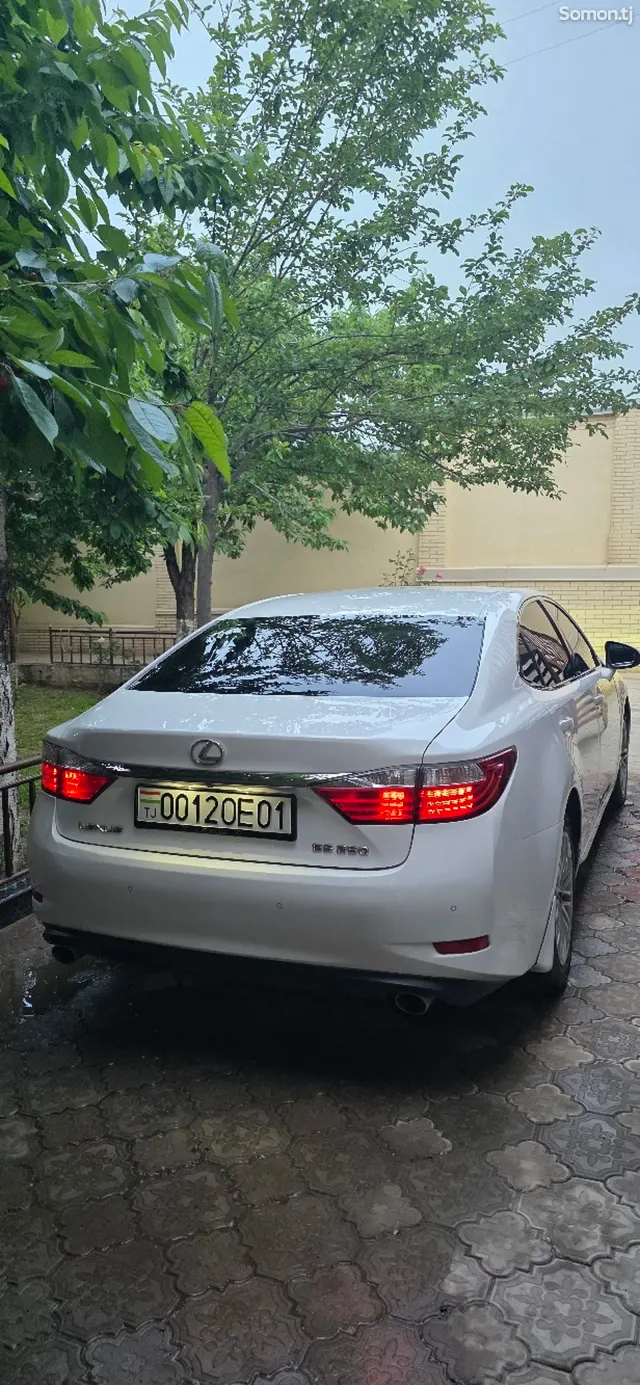 Lexus ES series 2014 · 2.5 AT
