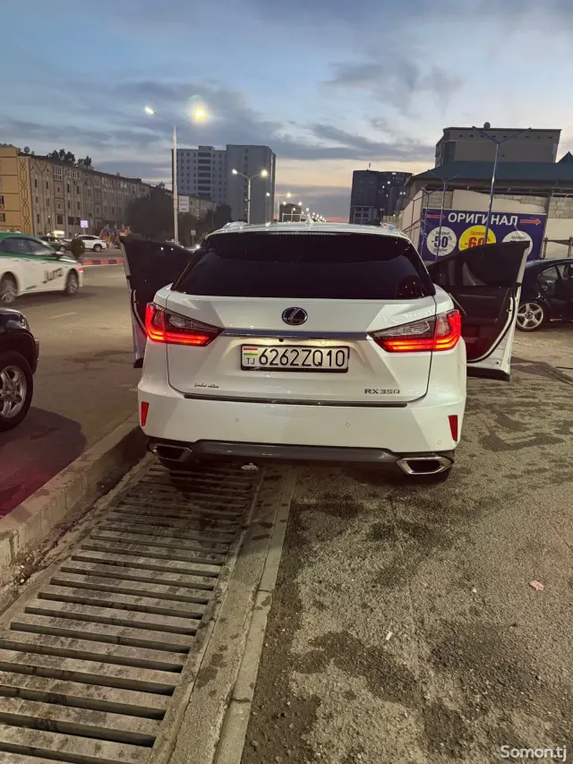 Lexus RX series 2017 · 3.5 AT