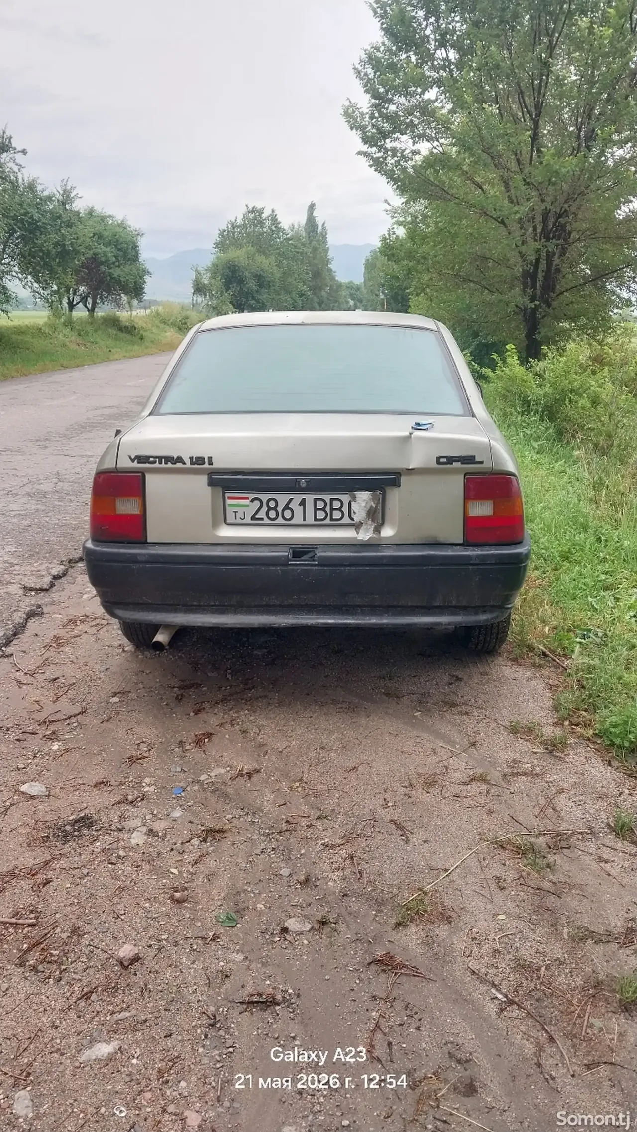 Opel Vectra A 1991 · 1.8 MT