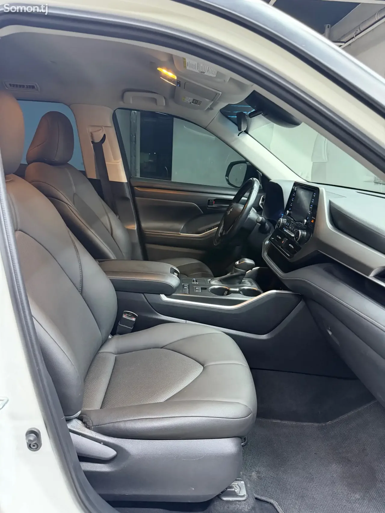 Toyota Highlander 2020 · 2.5 AT