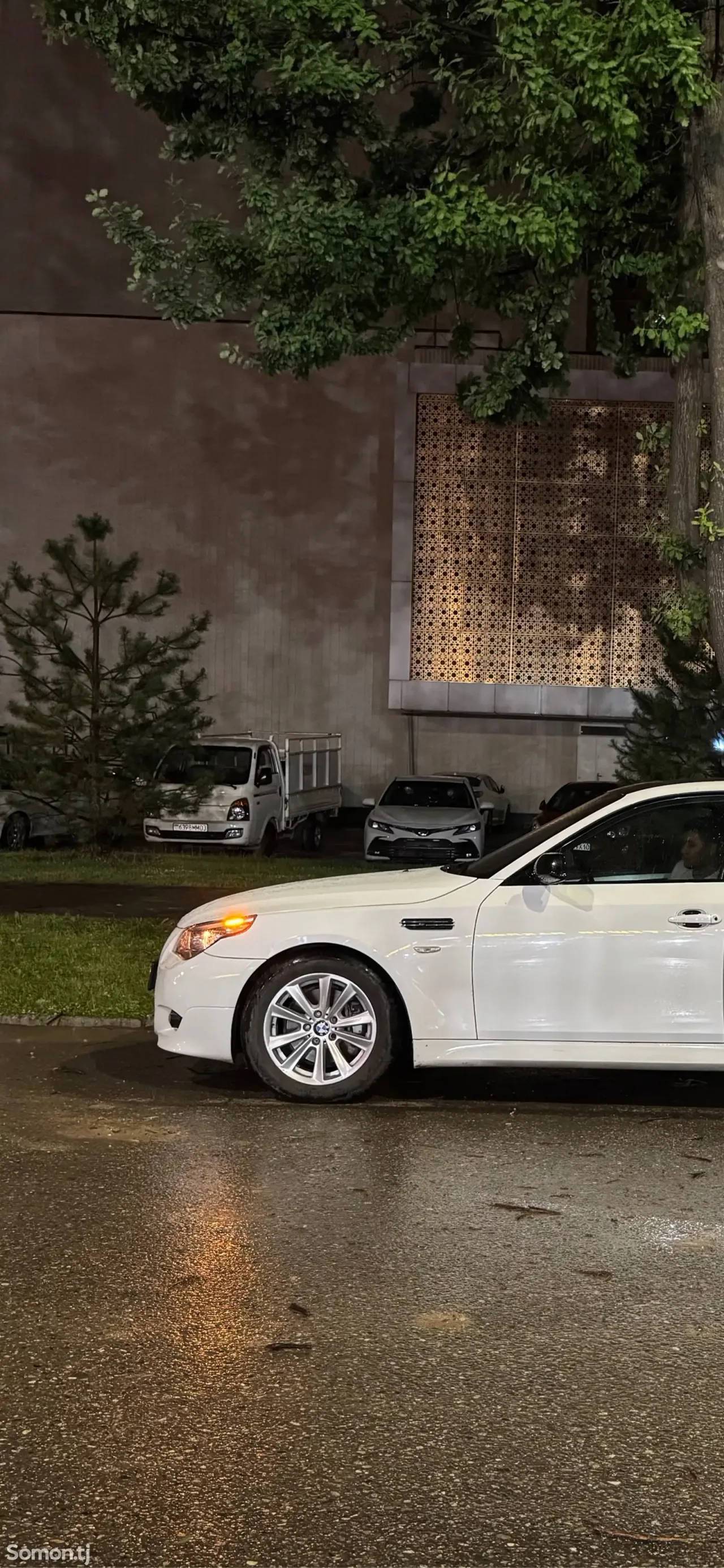 BMW 5 series 2008 · 3.0 AT