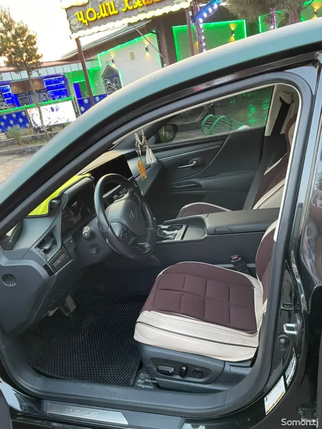 Lexus ES series 2023 · 3.0 AT