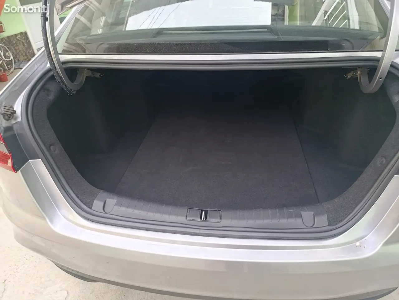 Geely Geometry E 2024 · AT