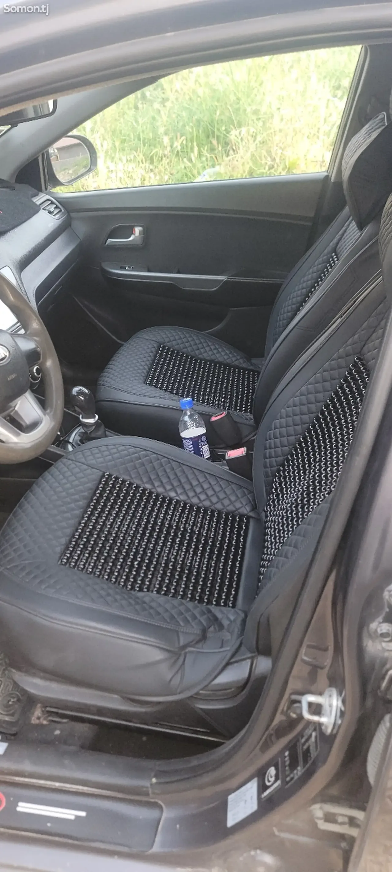 Kia Rio 2012 · 1.4 MT