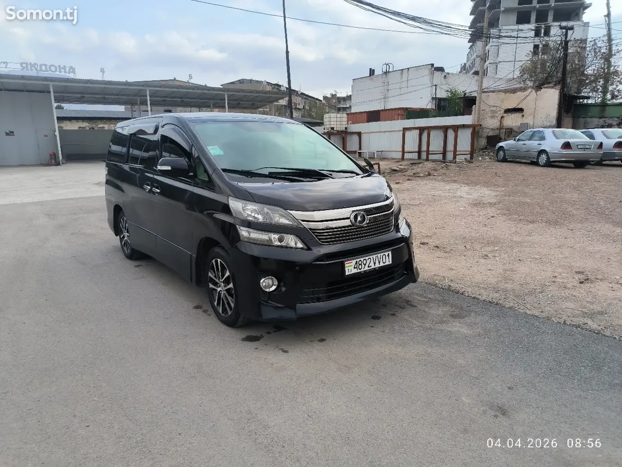 Toyota Vellfire 2014 · 2.4 AT