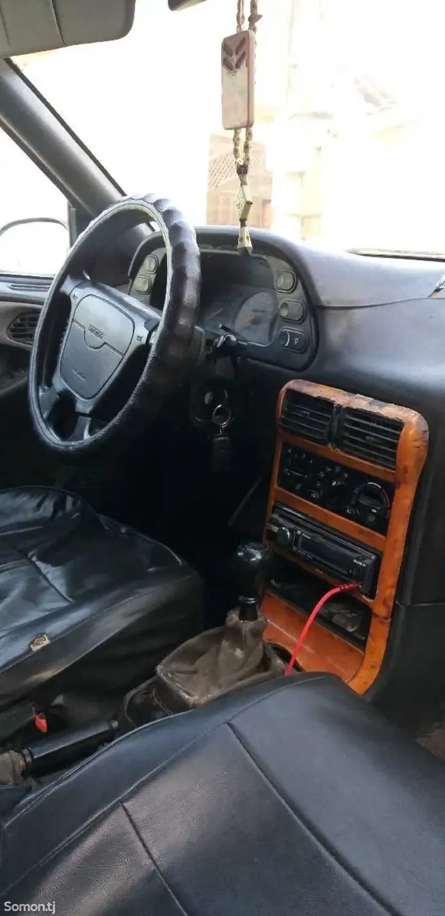 Daewoo Espero 1997 · 1.8 MT