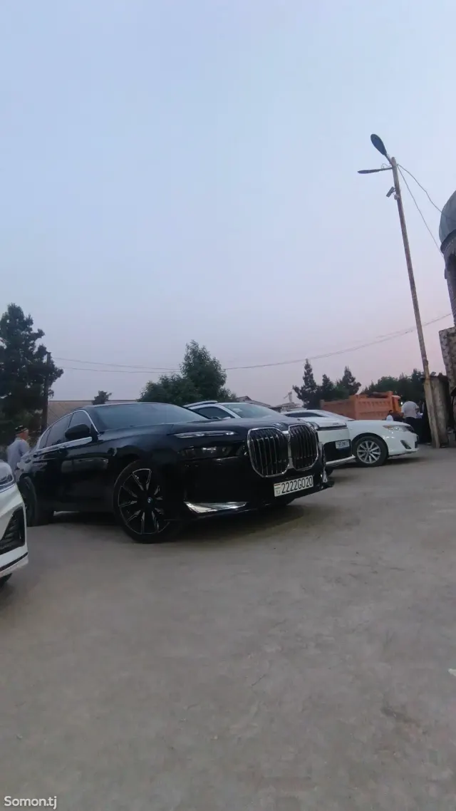 BMW 7 series 2014 · 3.0 AT