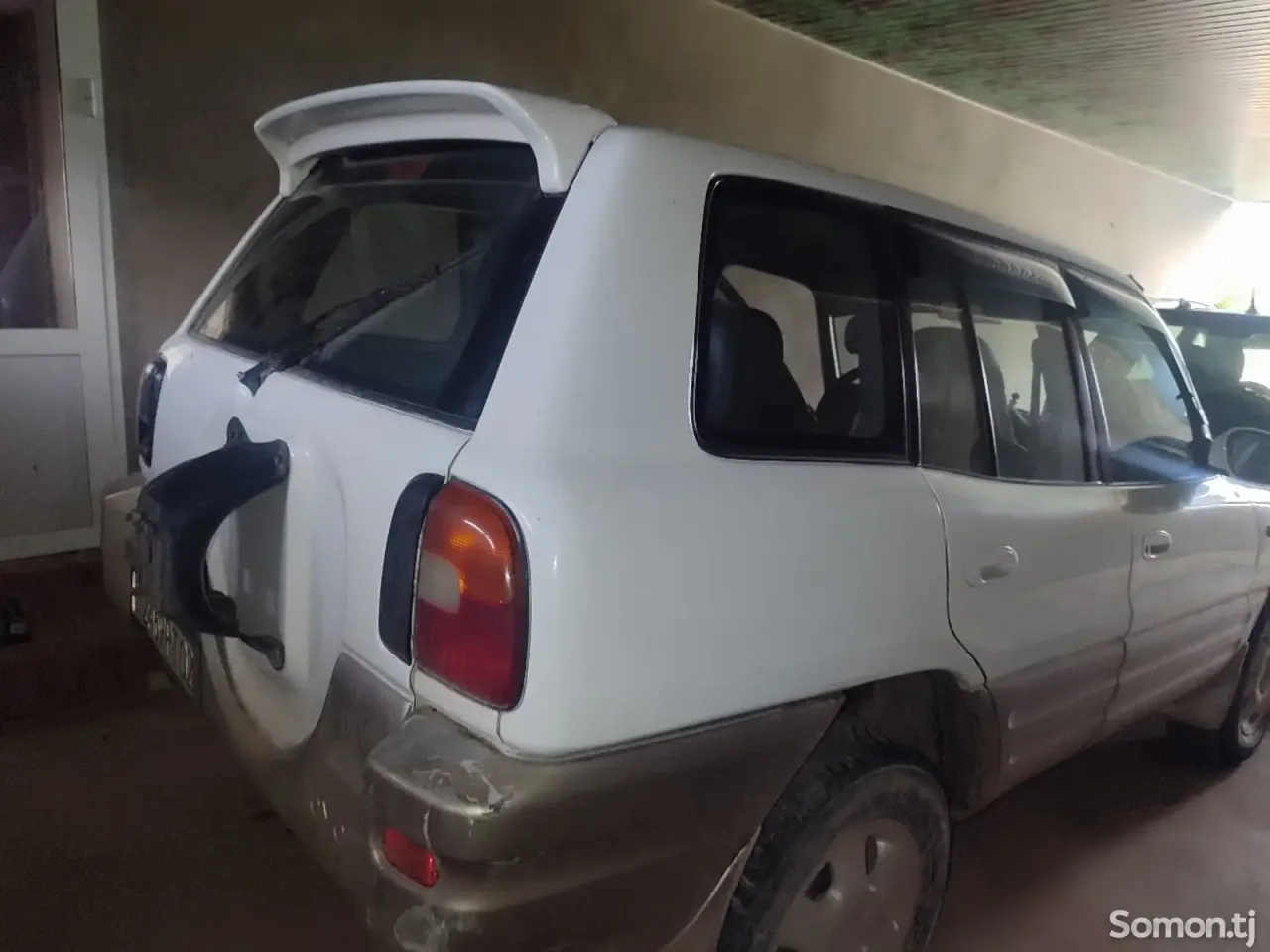 Toyota RAV 4 1998 · 2.0 AT